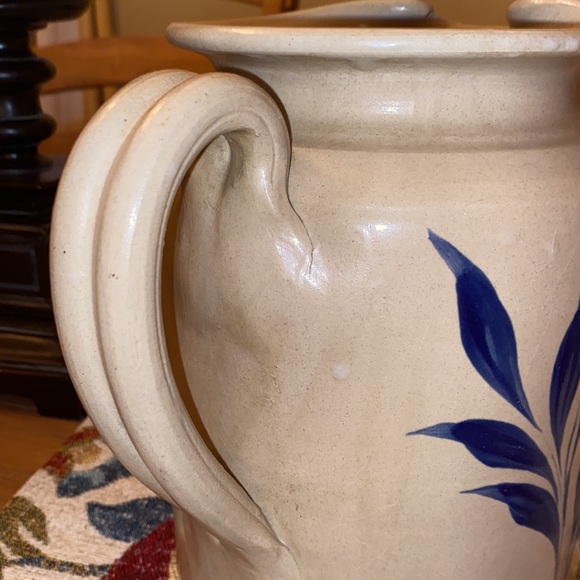 **RETIRED PIECE Williamsburg Stoneware Pitcher - Picture 4 of 6